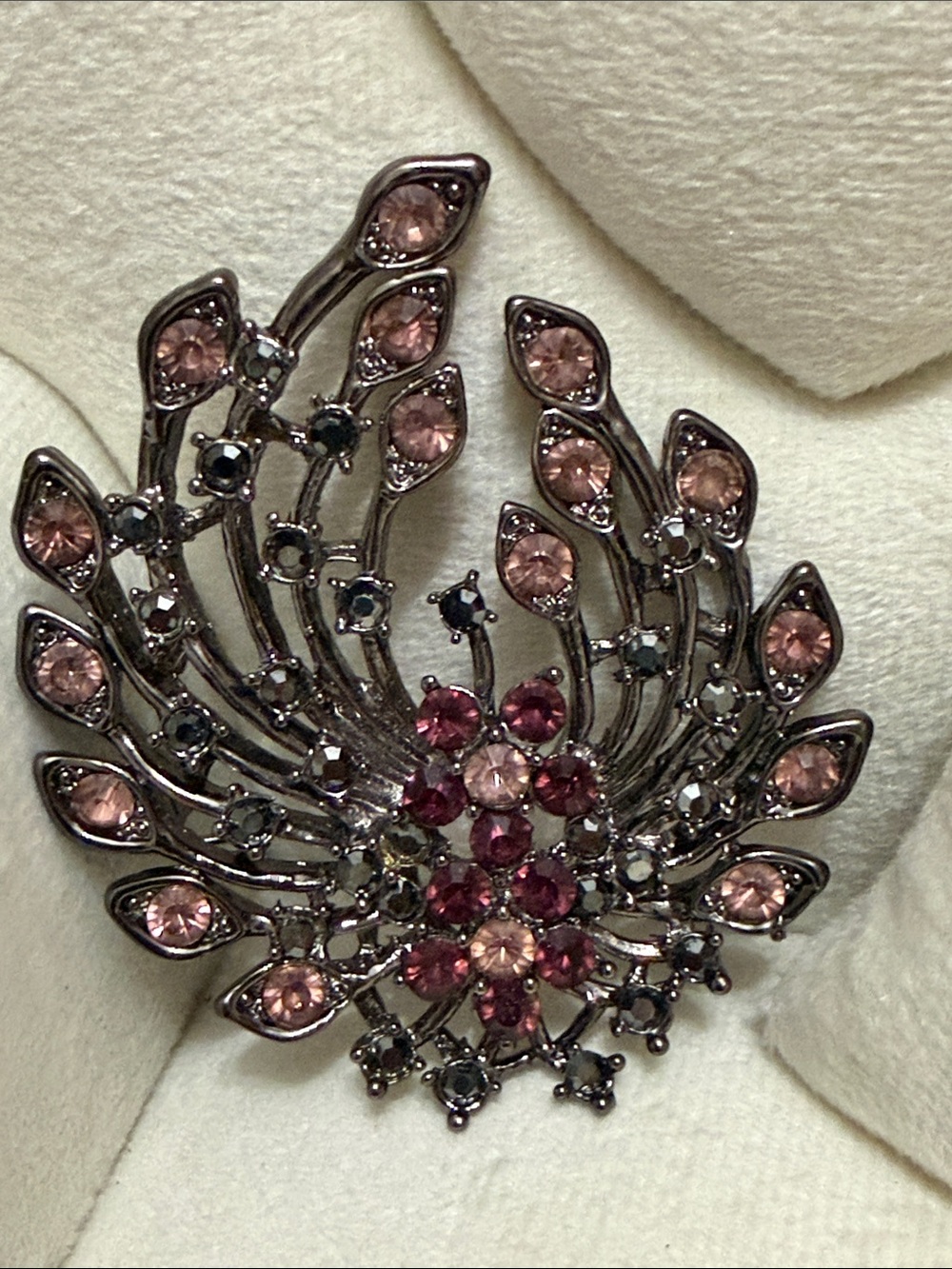 Pink Manganese Glass Crystal Waterfall Brooch - Picture 6 of 8